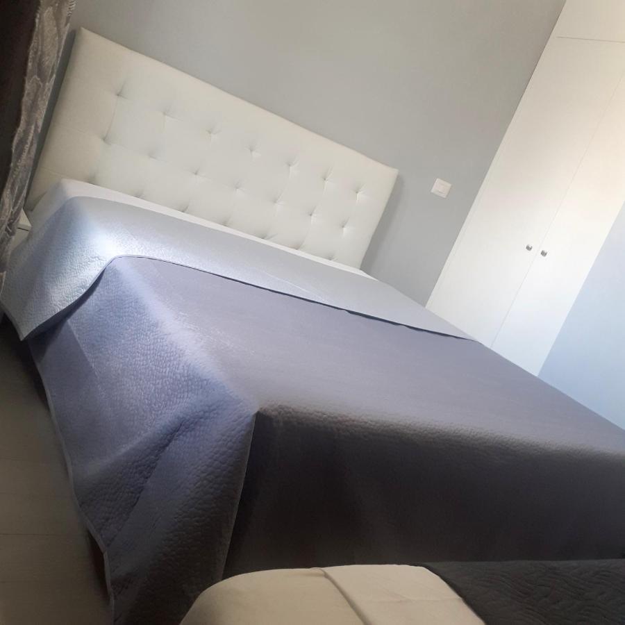 Palazzo Galante Aparthotel Margherita Di Savoia Bagian luar foto