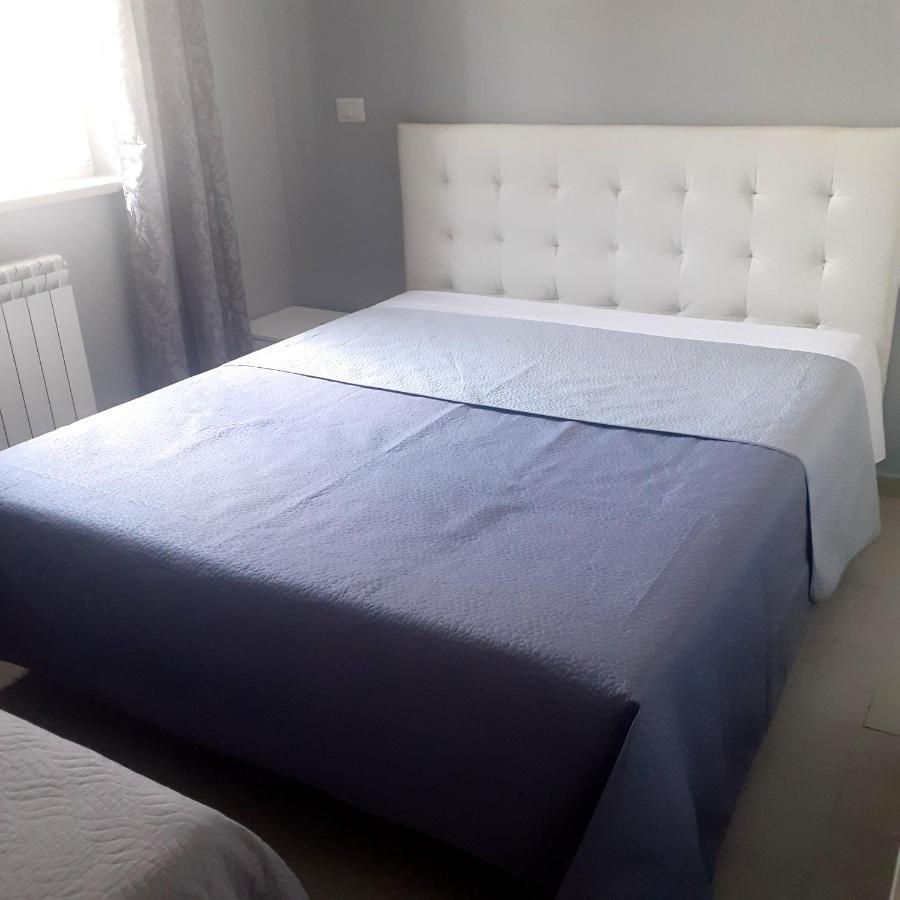Palazzo Galante Aparthotel Margherita Di Savoia Bagian luar foto
